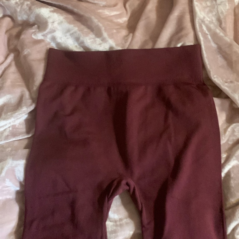 NWT Zenana Outfitters fleece lined “Love Yourself” burgundy yoga legging S/M